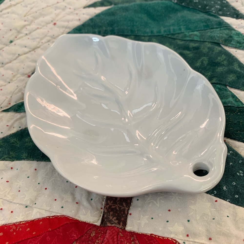 LILLIAN VERNON 87 vintage dish.
